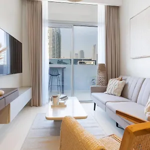 5-star Burj Khalifa View In Boho With Pool & Gym! Apartment Dubai